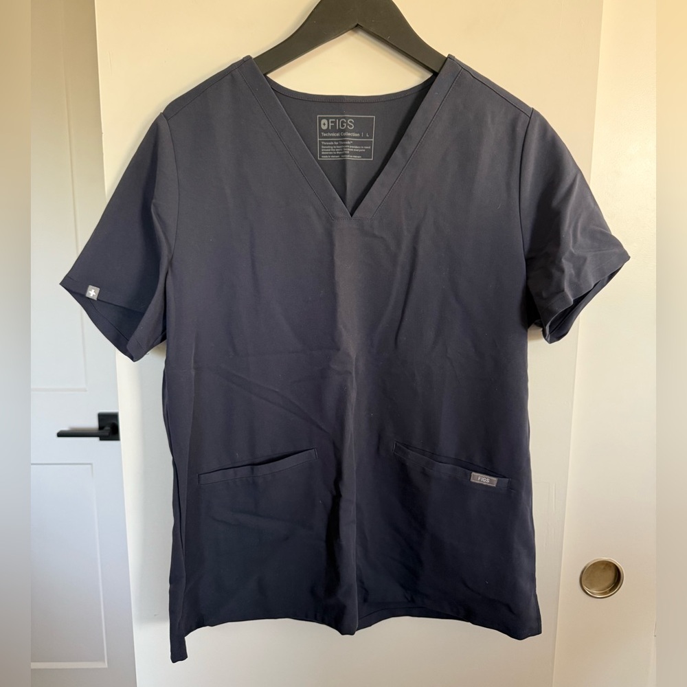 Figs Limited Edition Color Casma Three-Pocket Scrub Top Size Large